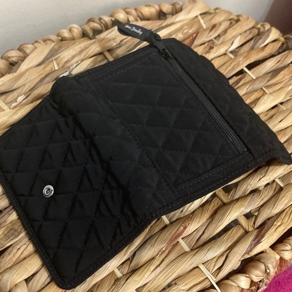 🆕 “Moonless Night” Vera Bradley Black Quilted Tri-Fold Wallet! HTF! 💥 - Picture 6 of 11